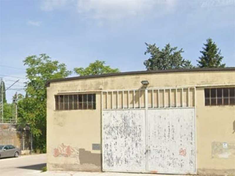 capannone in Vendita ad Foligno - 190000 Euro