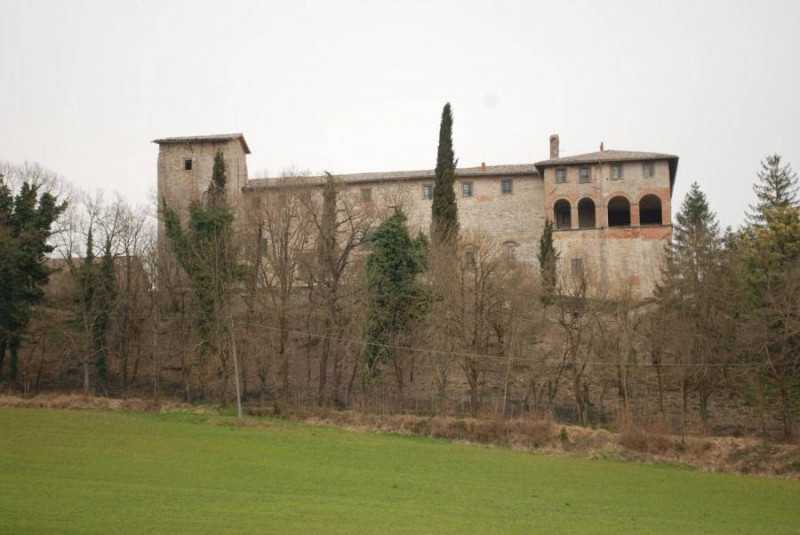 Edificio-Stabile-Palazzo in Vendita ad Gubbio - 6000000 Euro