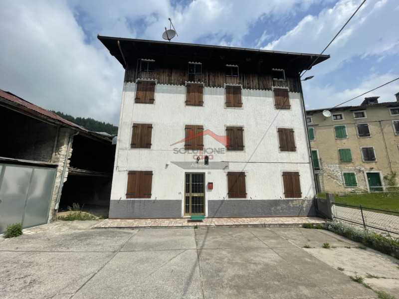Casa Indipendente in Vendita ad Foza - 62000 Euro