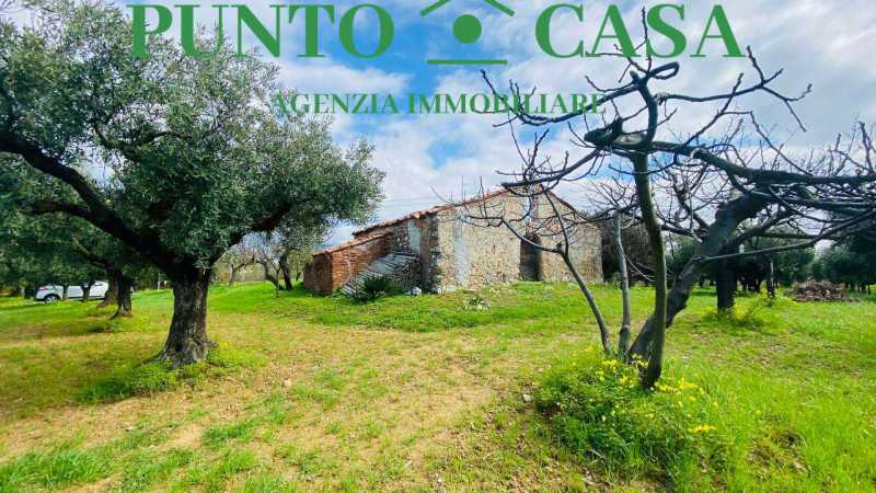 rustico-casale-corte in Vendita ad Lamezia Terme - 169000 Euro