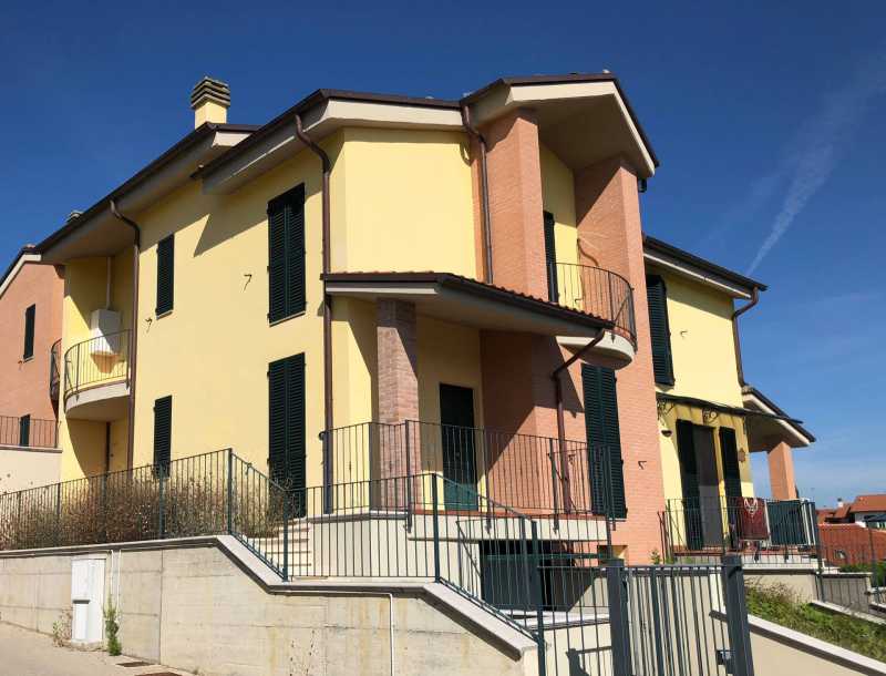Villa a Schiera in Vendita ad Montepulciano - 250000 Euro
