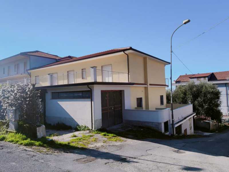 Edificio-Stabile-Palazzo in Vendita ad Ascea - 185000 Euro trattabile