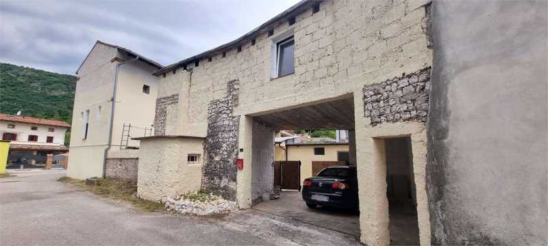 villa a schiera in Affitto ad Montereale Valcellina - 1400 Euro