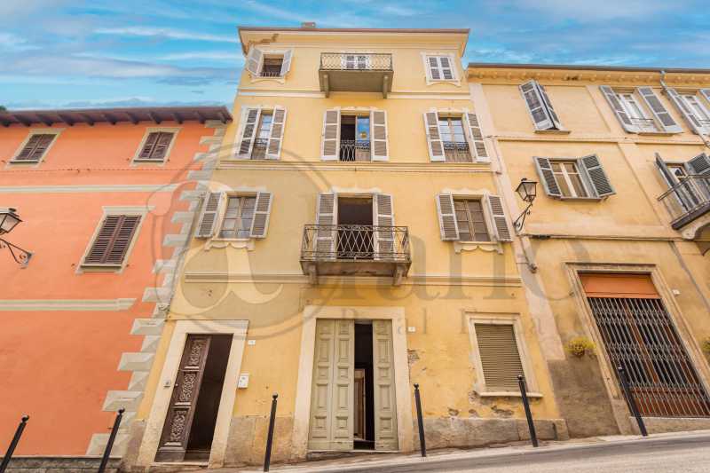 Edificio-Stabile-Palazzo in Vendita ad Vignale Monferrato - 250000 Euro
