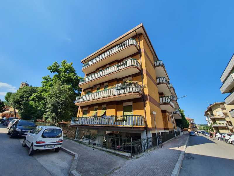 Appartamento in Vendita ad Ascoli Piceno - 108000 Euro