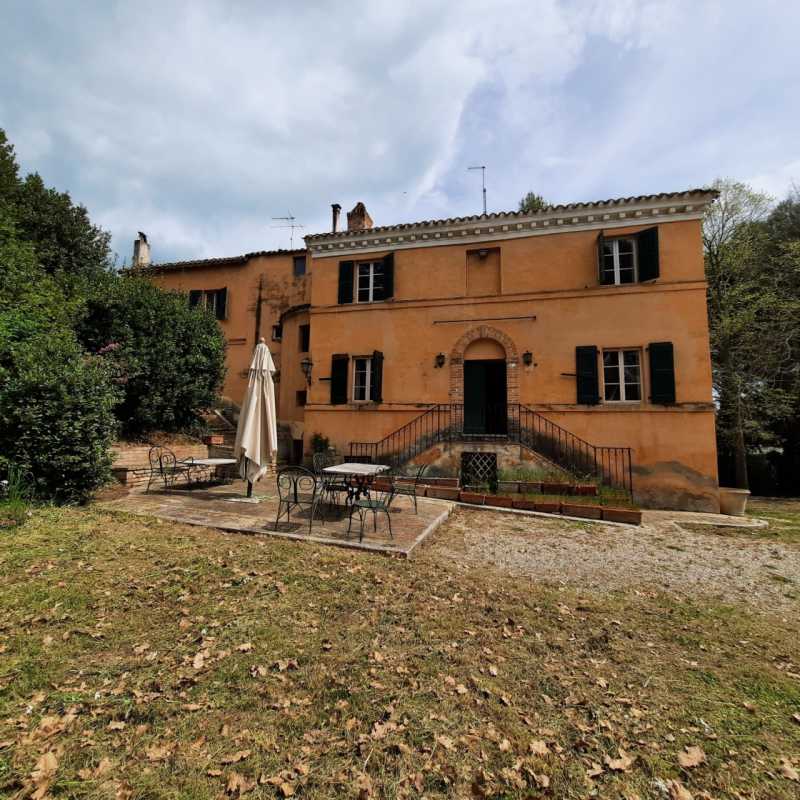 Casa Indipendente in Vendita ad Fermo - 490000 Euro