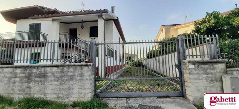 Casa Indipendente in Vendita ad Vairano Patenora - 155000 Euro