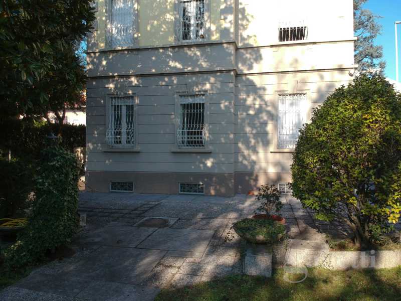 Villa in Vendita ad Busto Arsizio - 550000 Euro