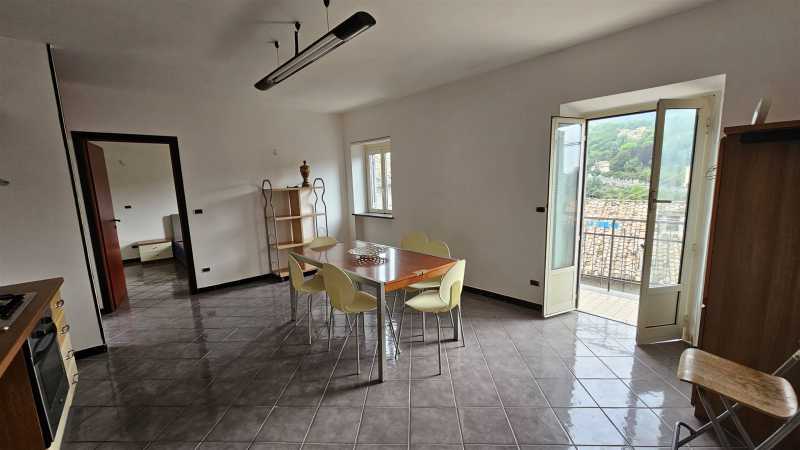 Appartamento in Vendita ad Soriano Nel Cimino - 39000 Euro