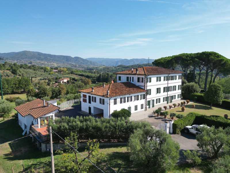 Villa in Vendita ad Capannori - 2200000 Euro