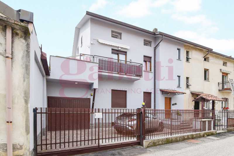 Casa Indipendente in Vendita ad Cabiate - 295000 Euro