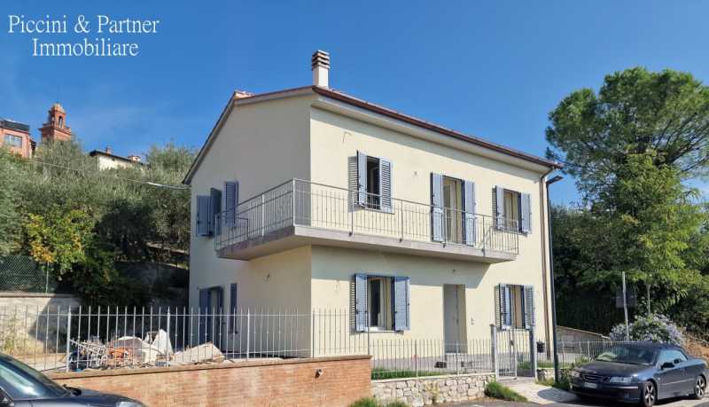 Villa in Vendita ad Castiglione del Lago - 360000 Euro