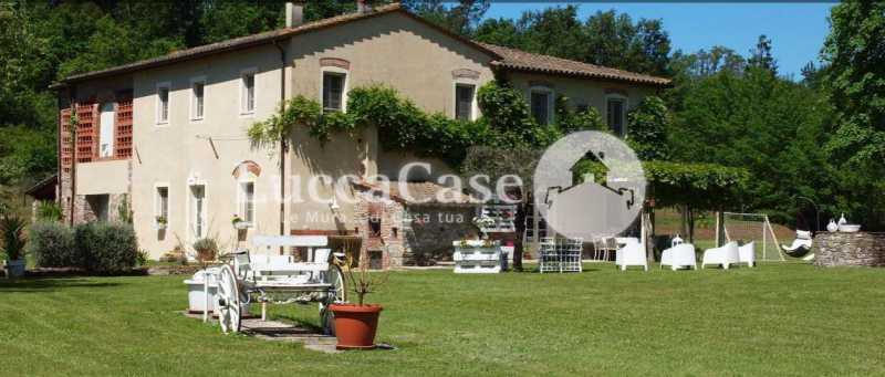 Rustico-Casale-Corte in Vendita ad Lucca - 1550000 Euro