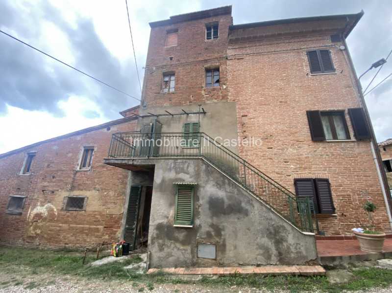 Villa a Schiera in Vendita ad Castiglione del Lago - 42000 Euro