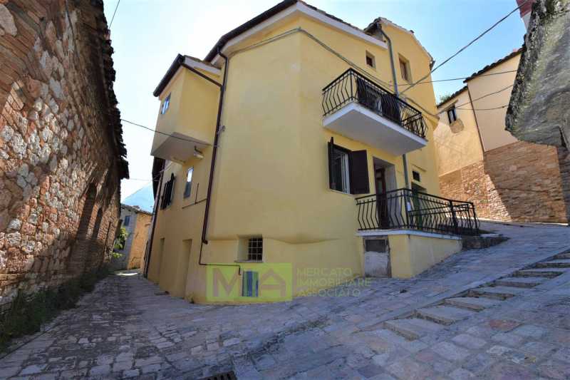 Casa Indipendente in Vendita ad Montefortino - 47000 Euro