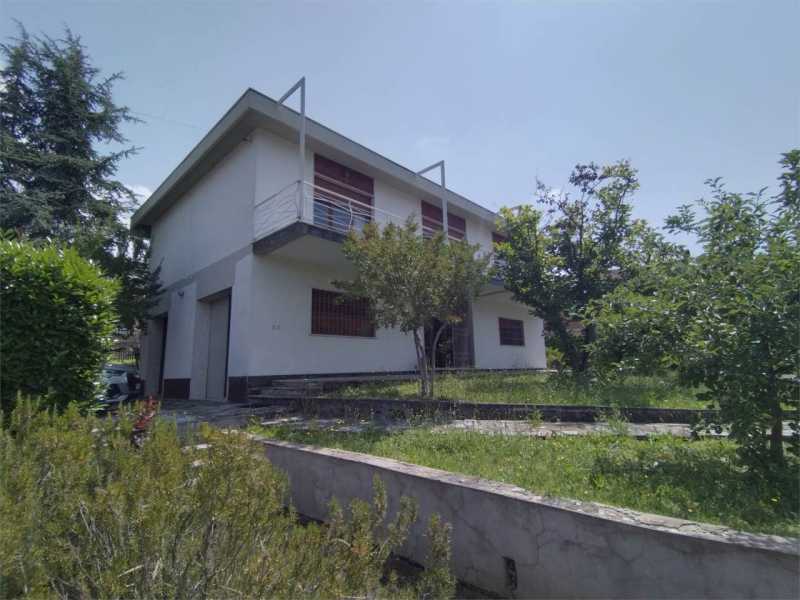 Villa in Vendita ad Castelnuovo Magra - 350000 Euro