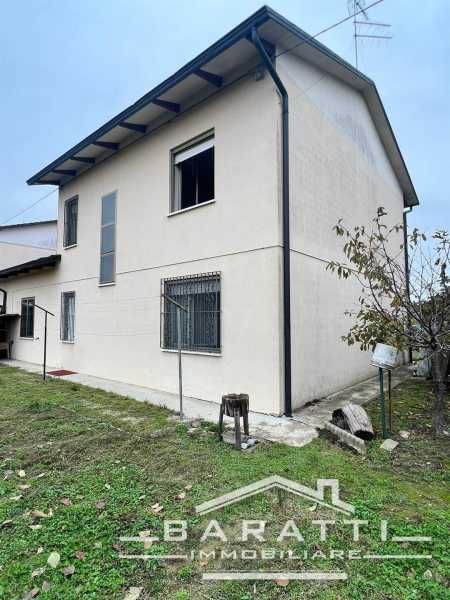 Casa Bifamiliare in Vendita ad Gonzaga - 160000 Euro