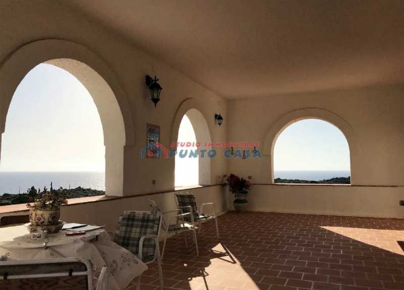 Villa in Vendita ad Pantelleria - 490000 Euro