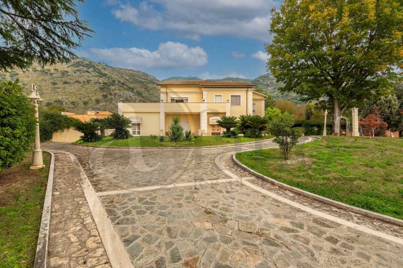 Villa Singola in Vendita ad Cassino - 1620000 Euro
