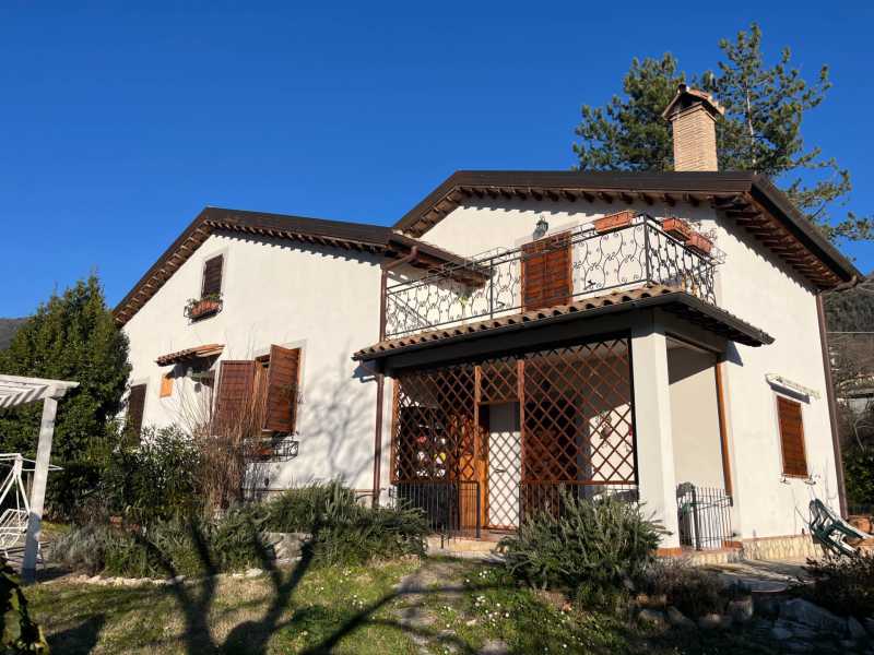 Casa Indipendente in Vendita ad Ferentillo - 250000 Euro