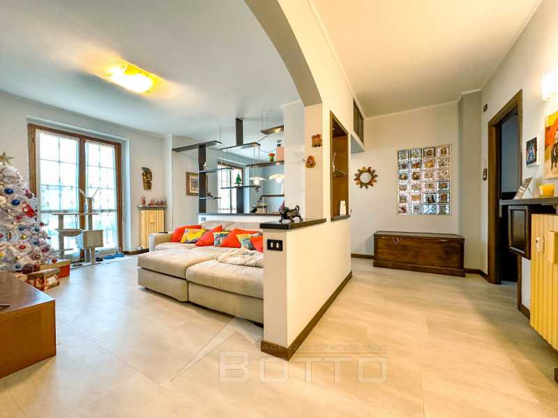 Appartamento in Vendita ad Borgosesia - 130000 Euro