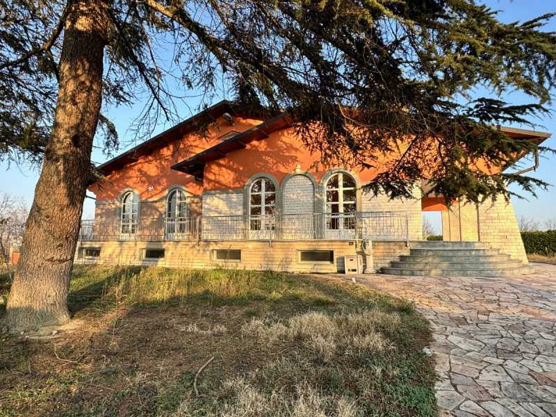 Villa in Vendita ad Castelnuovo Don Bosco - 375000 Euro