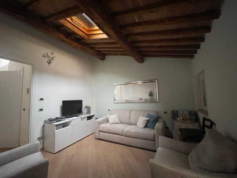 Edificio-Stabile-Palazzo in Vendita ad Siena - 780000 Euro