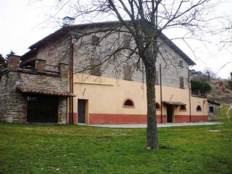 Rustico-Casale-Corte in Vendita ad Gubbio - 790000 Euro