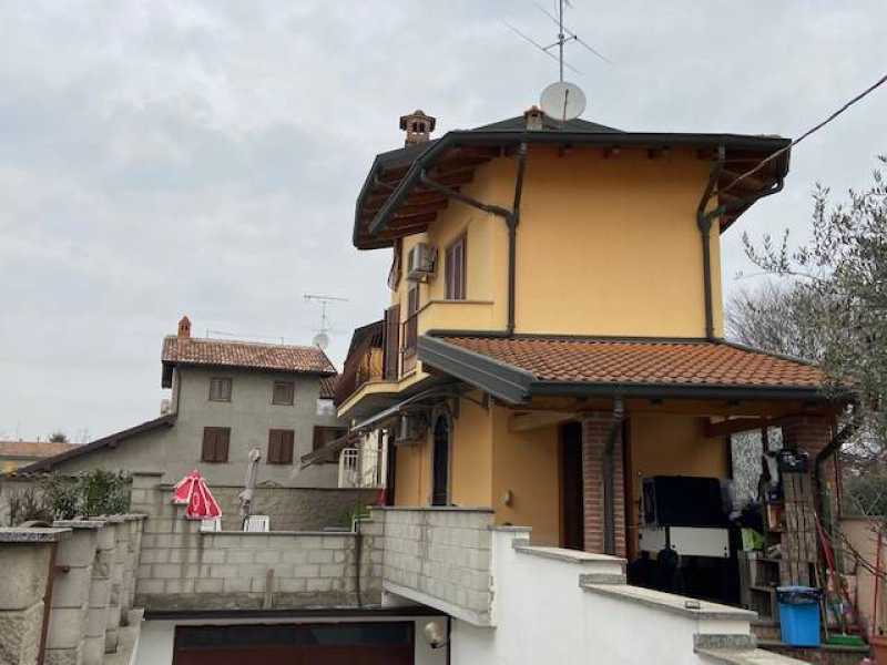 Villa Singola in Vendita ad Gambol? - 220000 Euro