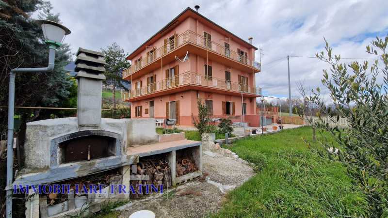 Casa Indipendente in Vendita ad Civitella del Tronto - 230000 Euro