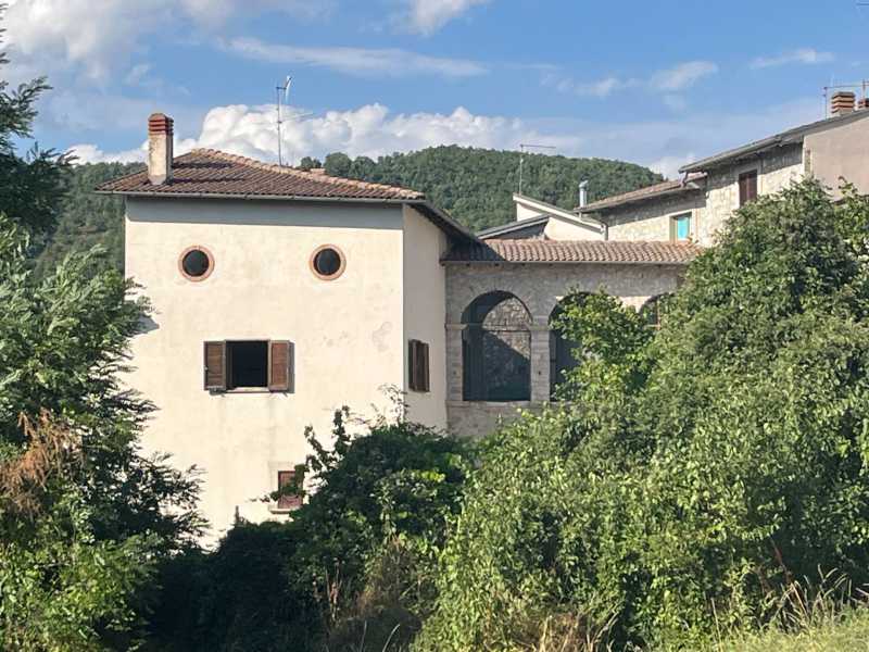 Casa Semi indipendente in Vendita ad Cascia - 90000 Euro