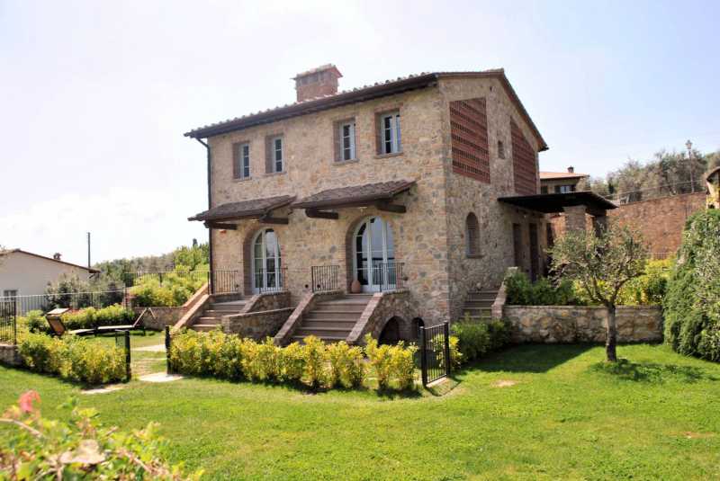 Rustico-Casale-Corte in Vendita ad Chianni - 525000 Euro