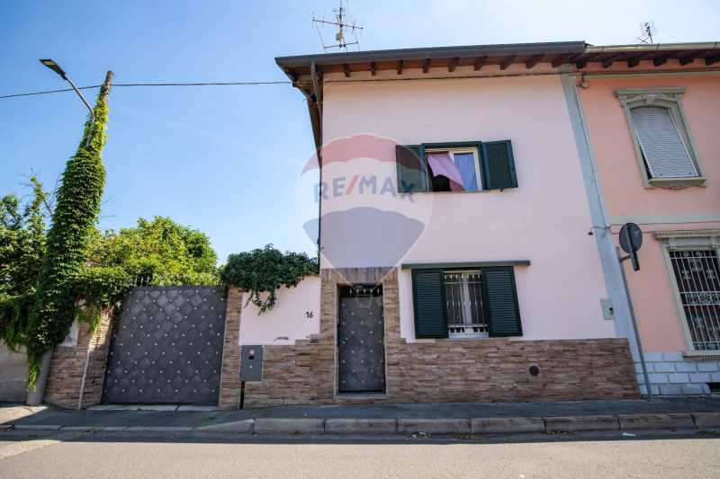 Casa Indipendente in Vendita ad Legnano - 455000 Euro