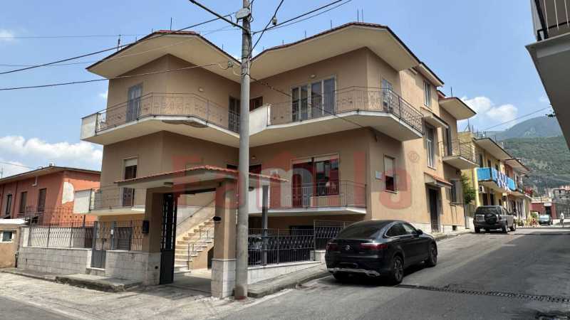 Casa Indipendente in Vendita ad Mugnano del Cardinale - 400000 Euro