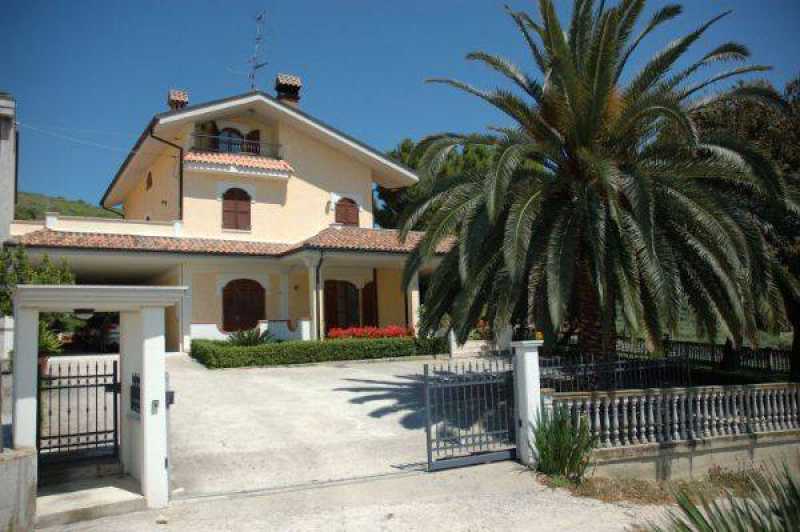 Villa Singola in Vendita ad San Benedetto del Tronto - 490000 Euro