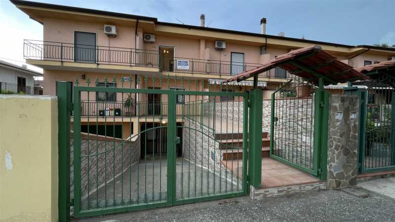 Villa in Vendita ad Roseto Capo Spulico - 92000 Euro