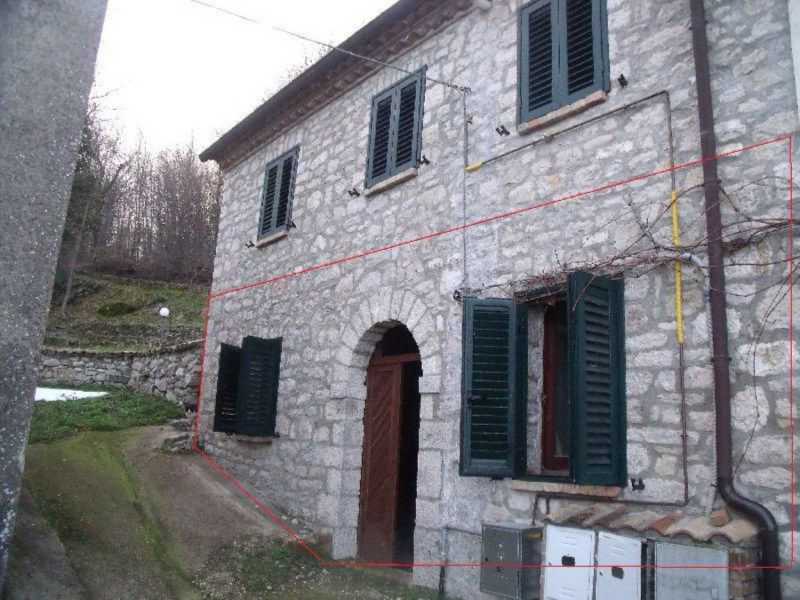 Rustico-Casale-Corte in Vendita ad Pietrabbondante - 14000 Euro