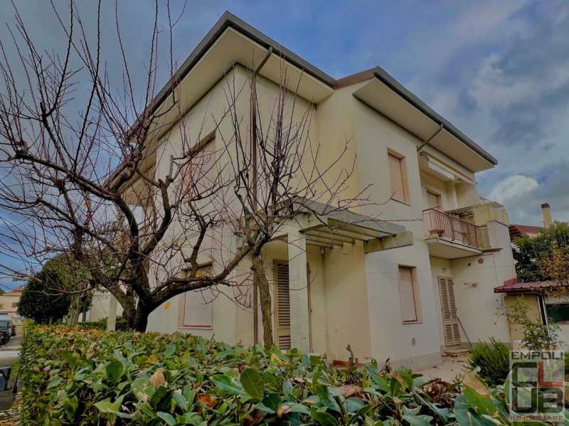 Villa in Vendita a Empoli - 450000 Euro