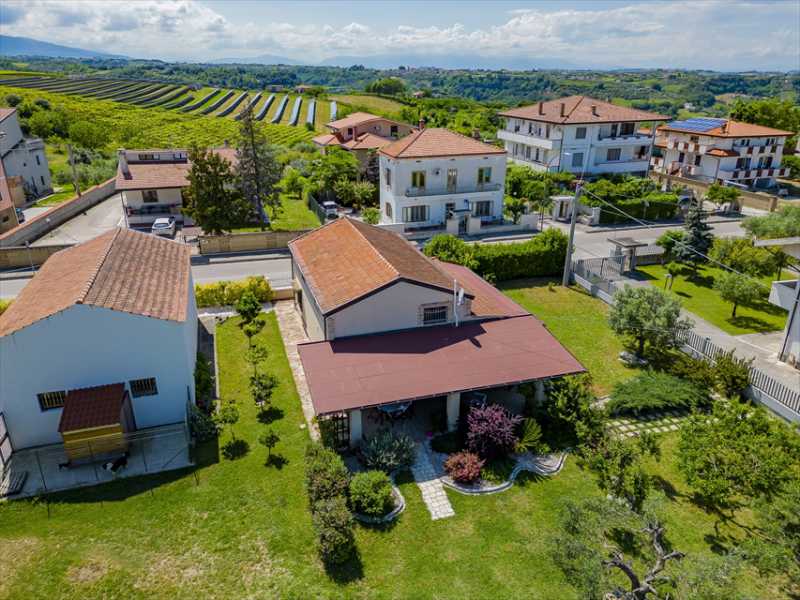 Villa in Vendita ad Canosa Sannita - 260000 Euro