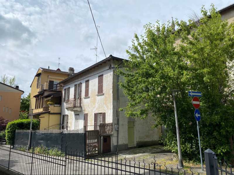 Villa Singola in Vendita ad Salsomaggiore Terme - 74000 Euro