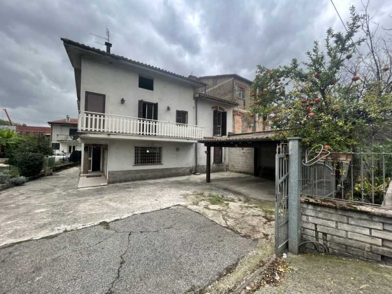 Casa Indipendente in Vendita ad Ferentino - 75000 Euro