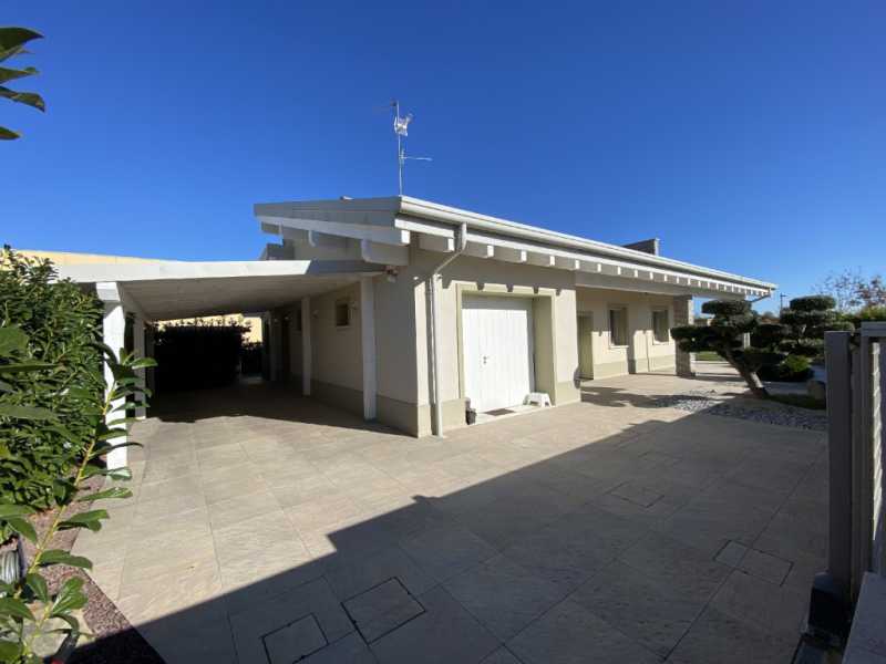 Villa in Vendita ad San Felice sul Panaro - 485000 Euro