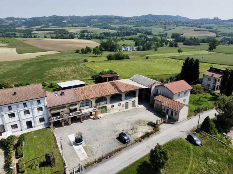 Rustico-Casale-Corte in Vendita ad Cerrina Monferrato - 80000 Euro
