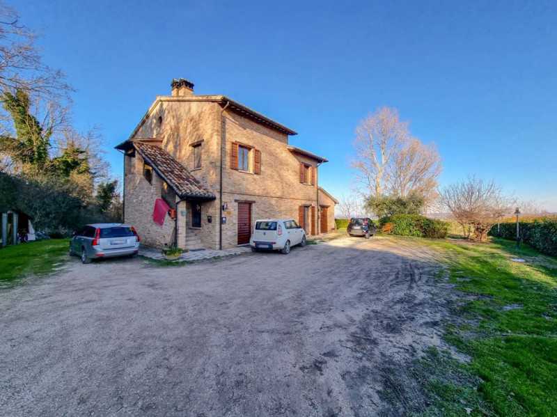 Casa Indipendente in Vendita a Urbino - 495000 Euro