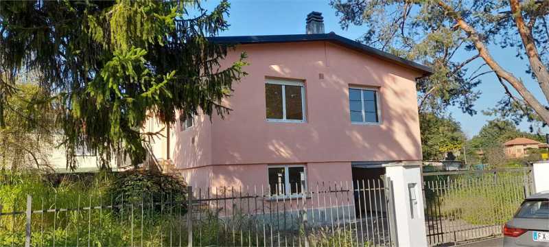 villa in Vendita ad Brebbia - 360000 Euro