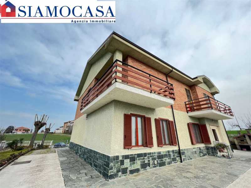 villa bifamiliare in Vendita ad Pecetto di Valenza - 270000 Euro