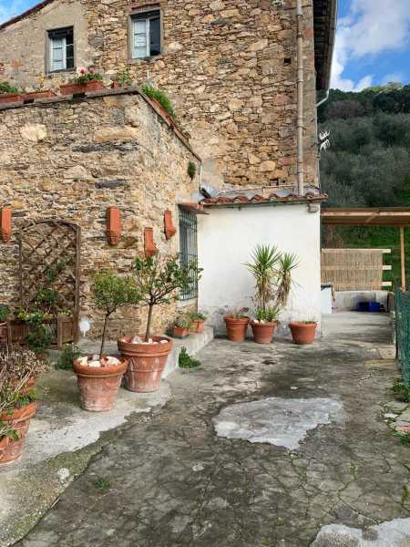 Casa Indipendente in Vendita ad San Giuliano Terme - 160000 Euro
