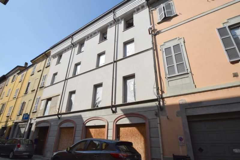 Edificio-Stabile-Palazzo in Vendita ad Piacenza - 870000 Euro
