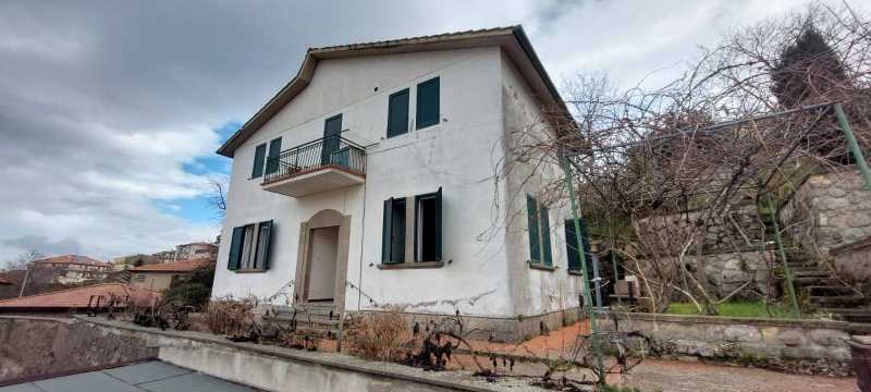 Casa Bifamiliare in Vendita ad Castel del Piano - 126000 Euro