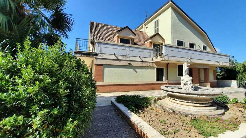 Appartamento in Vendita ad Potenza - 625000 Euro
